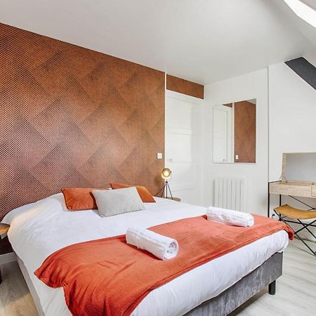 La Casa Centra Charm At Falaise'S Downtown Apartment ฟาแลซ ภายนอก รูปภาพ
