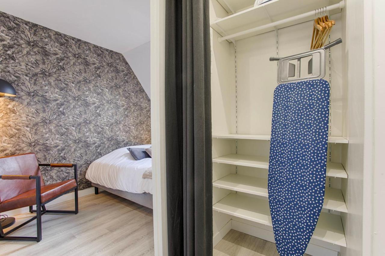 La Casa Centra Charm At Falaise'S Downtown Apartment ฟาแลซ ภายนอก รูปภาพ